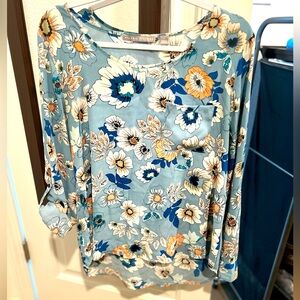 Women’s floral top